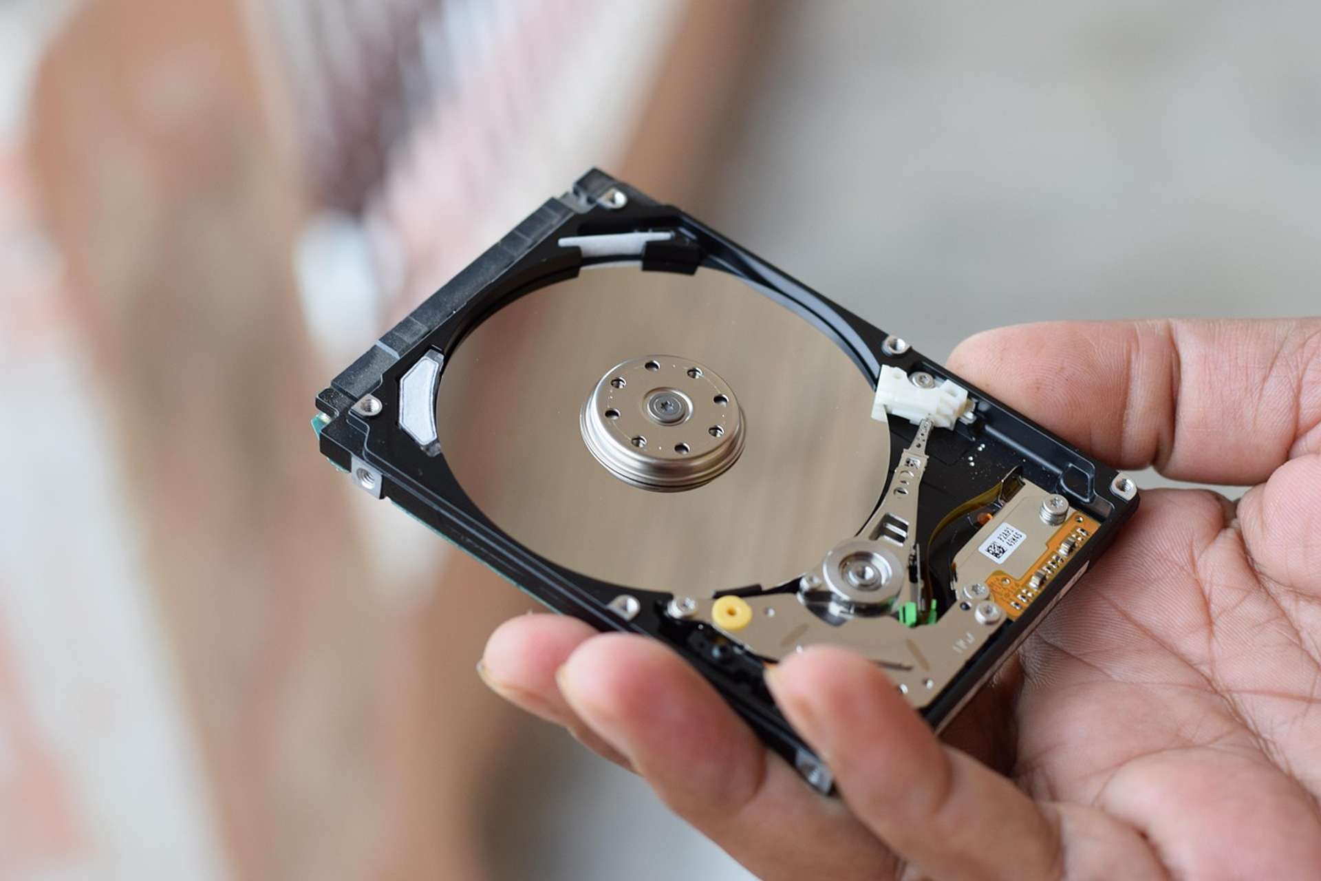 a picture of an open hard disk drive