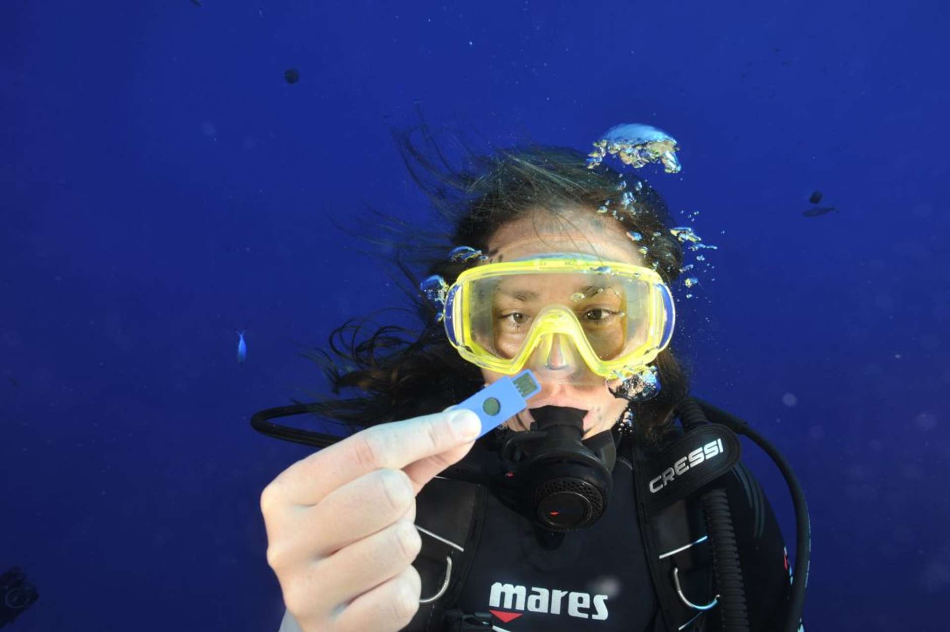 yubikey being used underwater